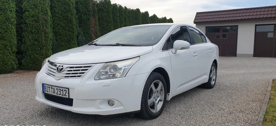 świętokrzyskie Toyota Avensis cena 25900 przebieg: 238000, rok produkcji 2009 z Sandomierz